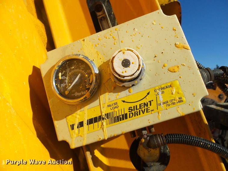 image for item DB7292 2011 International WorkStar 7500 paint striper truck