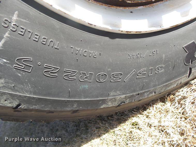 image for item DB7293 2005 International 7400 cab and chassis