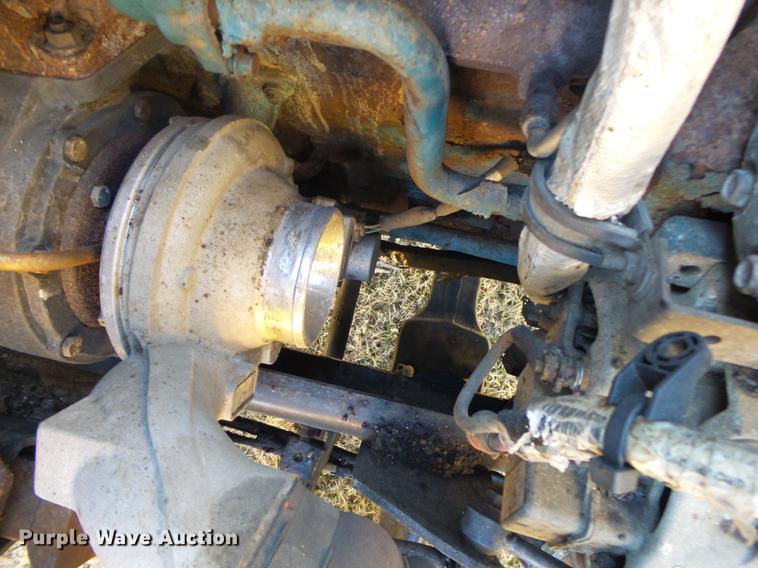 image for item DB7293 2005 International 7400 cab and chassis