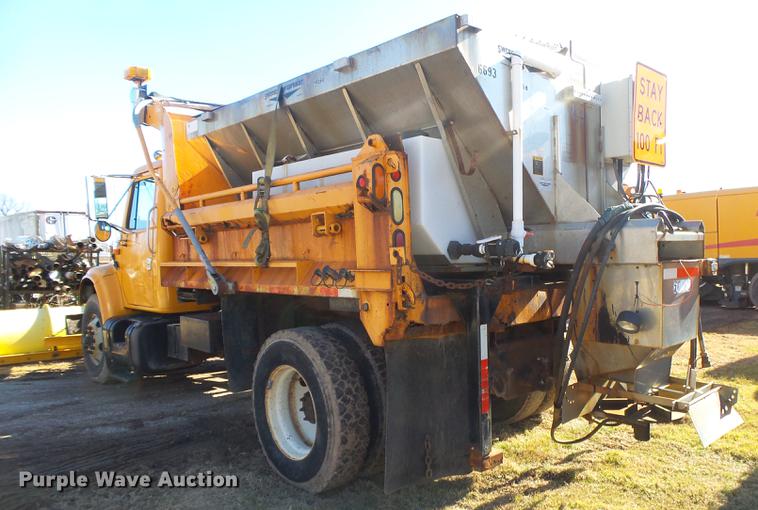 image for item DB7295 2002 International 4900 dump truck