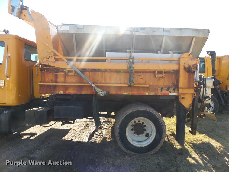 image for item DB7295 2002 International 4900 dump truck