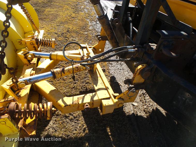 image for item DB7295 2002 International 4900 dump truck