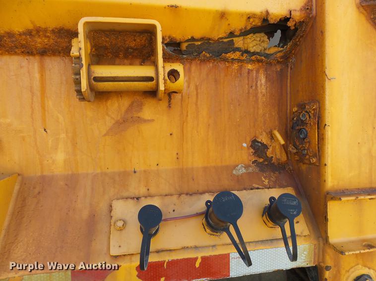 image for item DB7295 2002 International 4900 dump truck