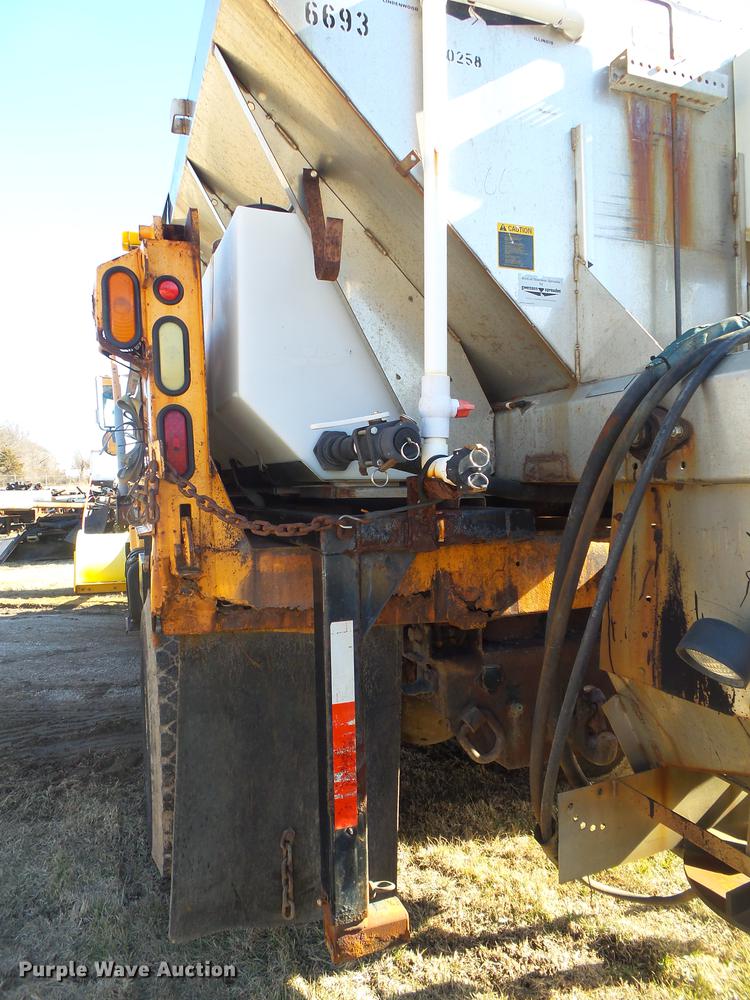 image for item DB7295 2002 International 4900 dump truck