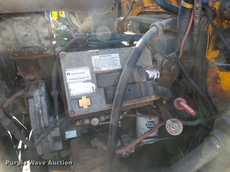 image for item DB7295 2002 International 4900 dump truck