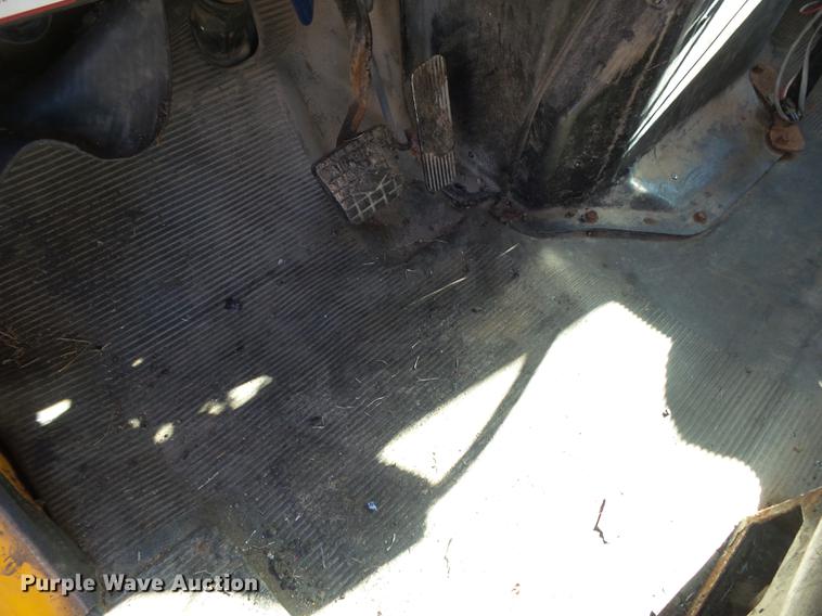 image for item DB7295 2002 International 4900 dump truck