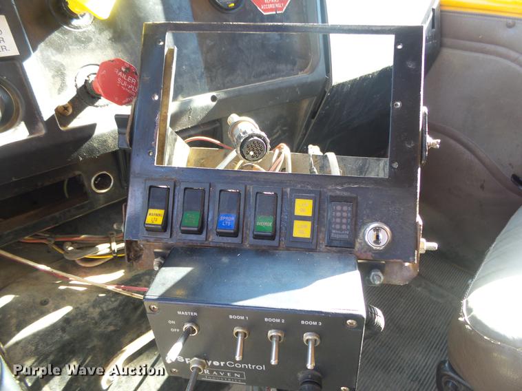 image for item DB7295 2002 International 4900 dump truck