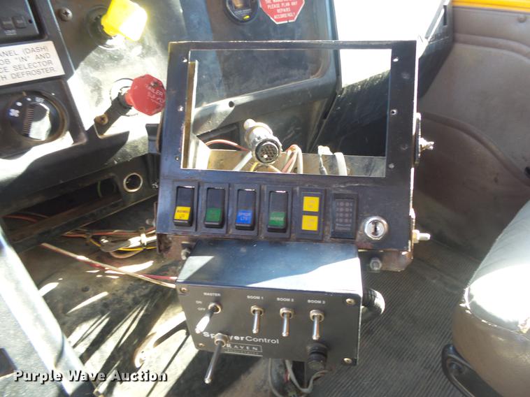 image for item DB7295 2002 International 4900 dump truck