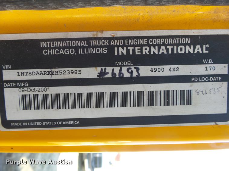 image for item DB7295 2002 International 4900 dump truck