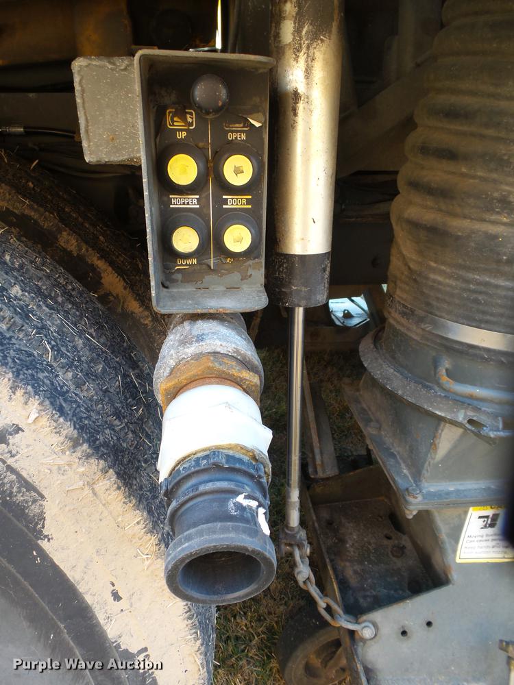 image for item DB7296 2005 Sterling SC8000 Cargo street sweeper truck