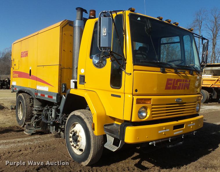 image for item DB7297 2004 Sterling SC8000 Cargo street sweeper truck