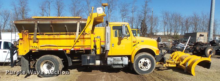 image for item DB7299 2001 International 4900 dump truck