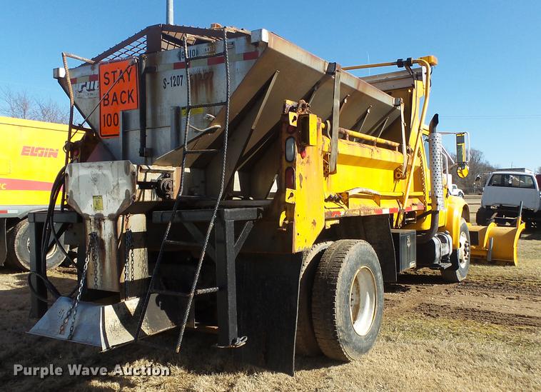 image for item DB7299 2001 International 4900 dump truck
