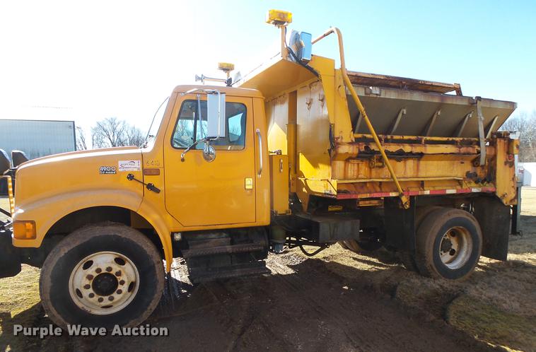 image for item DB7299 2001 International 4900 dump truck