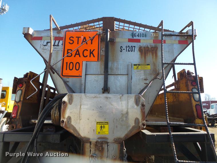 image for item DB7299 2001 International 4900 dump truck