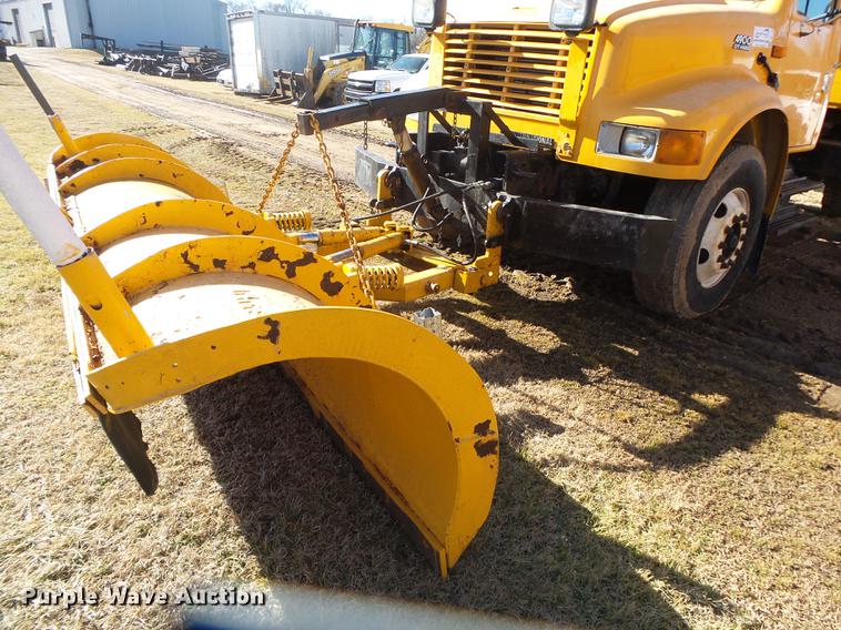 image for item DB7299 2001 International 4900 dump truck