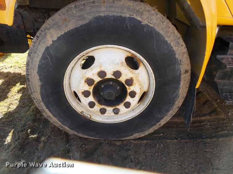 image for item DB7299 2001 International 4900 dump truck