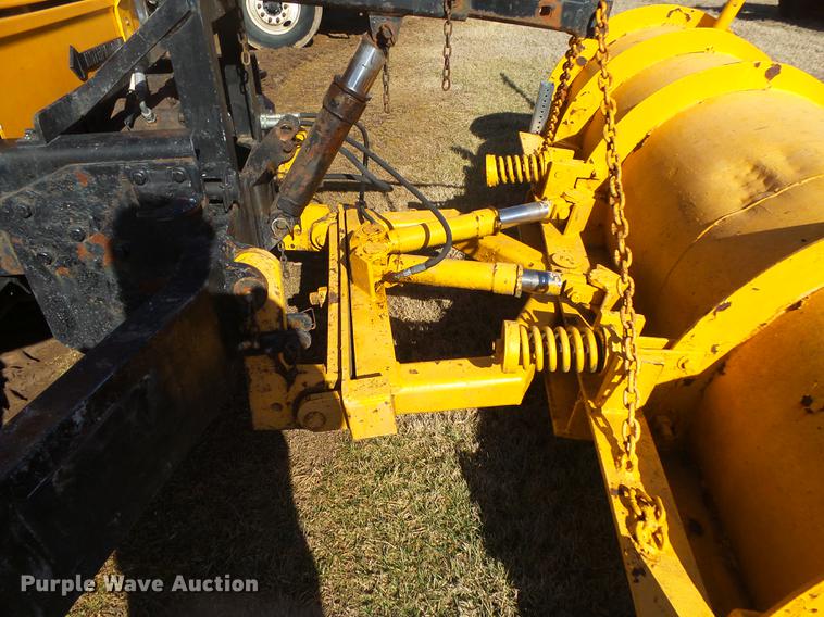 image for item DB7299 2001 International 4900 dump truck