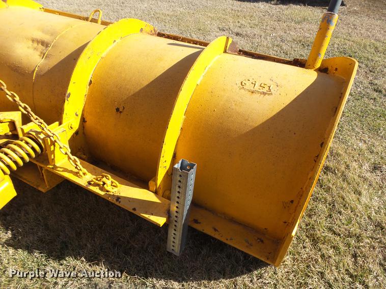 image for item DB7299 2001 International 4900 dump truck