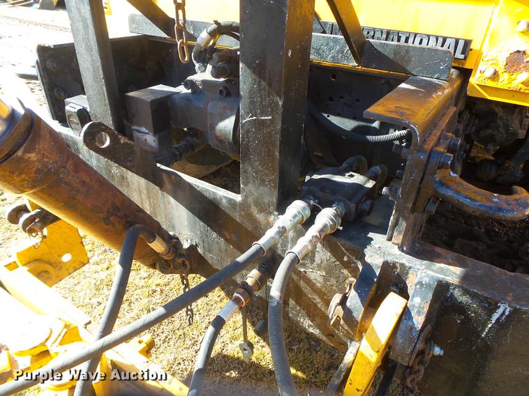 image for item DB7299 2001 International 4900 dump truck