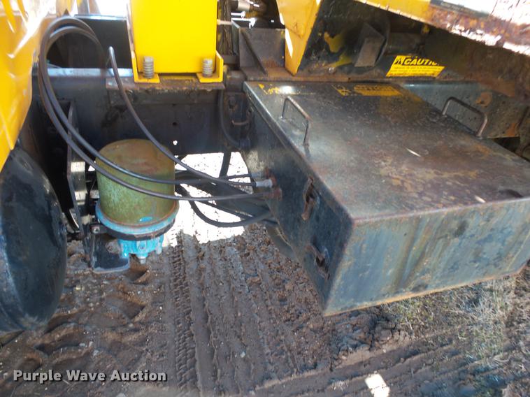 image for item DB7299 2001 International 4900 dump truck