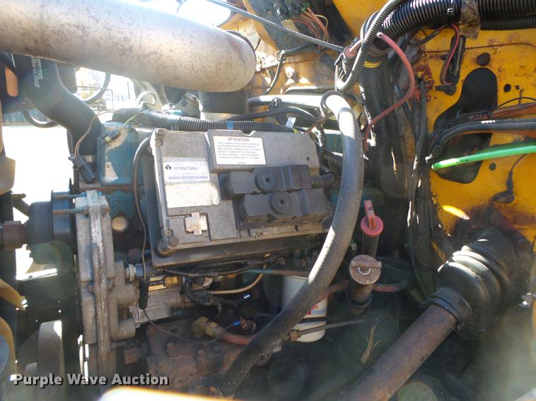 image for item DB7299 2001 International 4900 dump truck