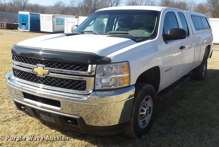 image for item DB7300 2011 Chevrolet Silverado 2500HD Ext. Cab pickup truck