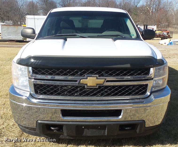 image for item DB7300 2011 Chevrolet Silverado 2500HD Ext. Cab pickup truck
