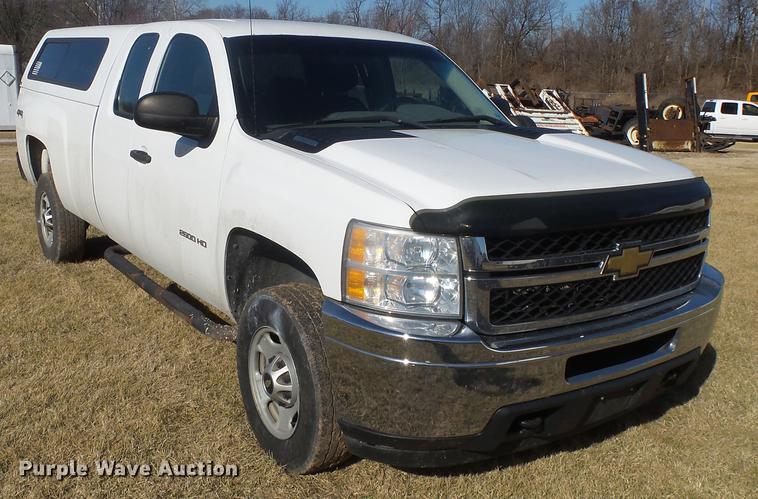 image for item DB7300 2011 Chevrolet Silverado 2500HD Ext. Cab pickup truck