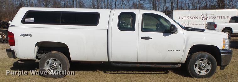 image for item DB7300 2011 Chevrolet Silverado 2500HD Ext. Cab pickup truck