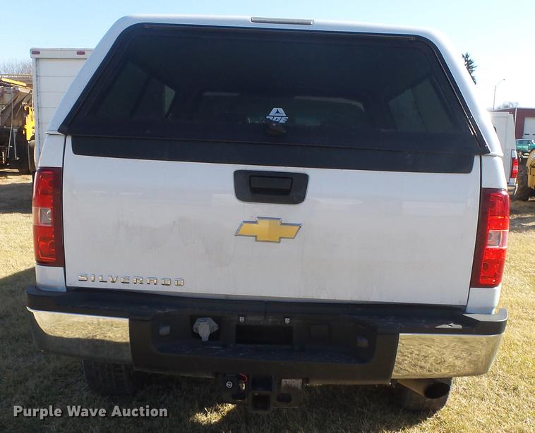 image for item DB7300 2011 Chevrolet Silverado 2500HD Ext. Cab pickup truck