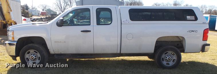 image for item DB7300 2011 Chevrolet Silverado 2500HD Ext. Cab pickup truck