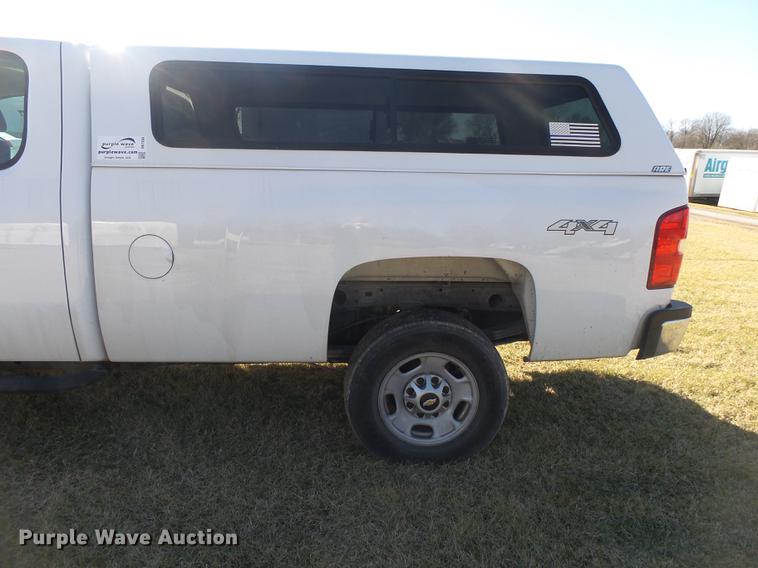 image for item DB7300 2011 Chevrolet Silverado 2500HD Ext. Cab pickup truck