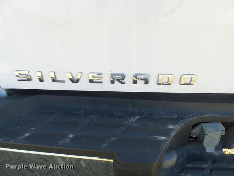 image for item DB7300 2011 Chevrolet Silverado 2500HD Ext. Cab pickup truck