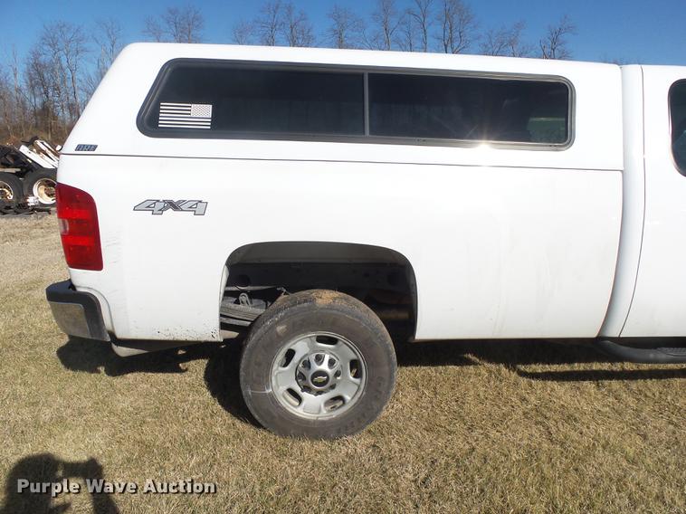 image for item DB7300 2011 Chevrolet Silverado 2500HD Ext. Cab pickup truck