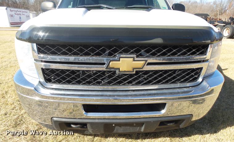 image for item DB7300 2011 Chevrolet Silverado 2500HD Ext. Cab pickup truck