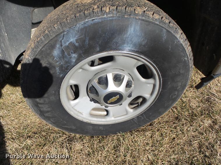 image for item DB7300 2011 Chevrolet Silverado 2500HD Ext. Cab pickup truck