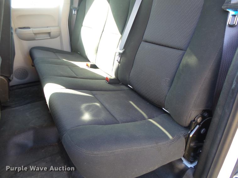 image for item DB7300 2011 Chevrolet Silverado 2500HD Ext. Cab pickup truck
