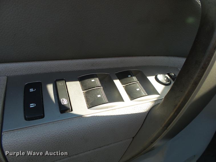 image for item DB7300 2011 Chevrolet Silverado 2500HD Ext. Cab pickup truck