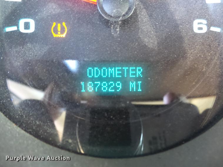 image for item DB7300 2011 Chevrolet Silverado 2500HD Ext. Cab pickup truck