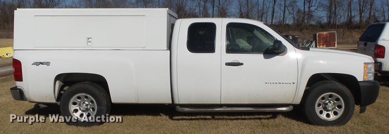 image for item DB7301 2007 Chevrolet Silverado 1500 Ext. Cab pickup truck