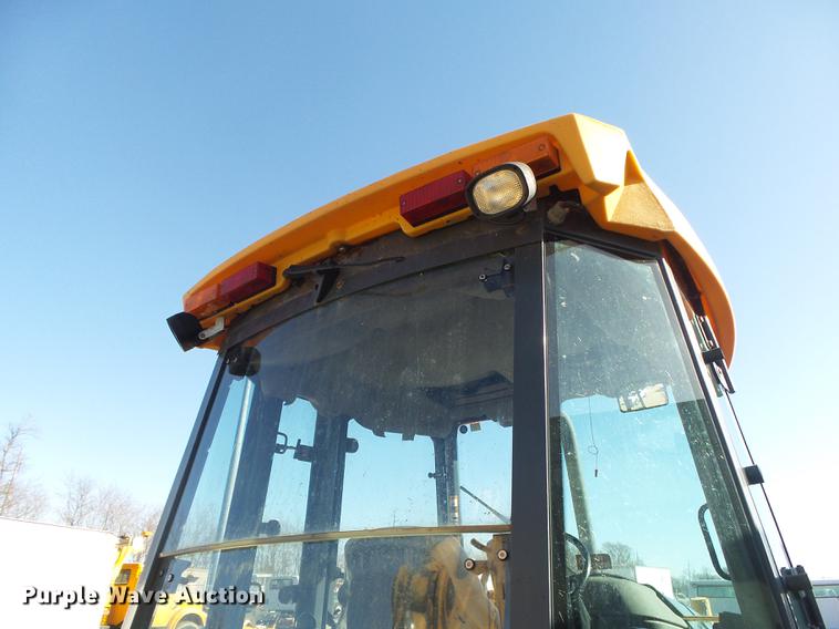 image for item DB7302 2002 John Deere 310 SG backhoe