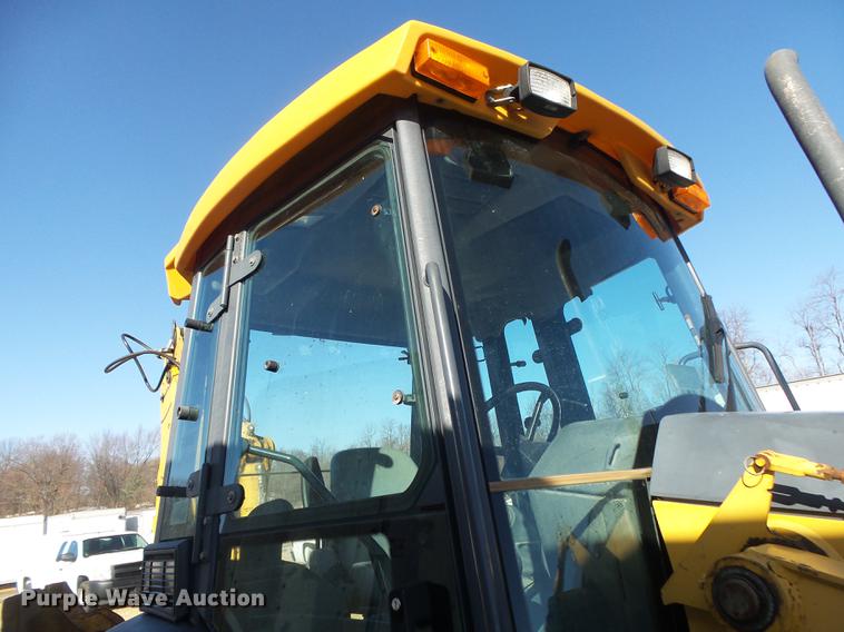 image for item DB7302 2002 John Deere 310 SG backhoe
