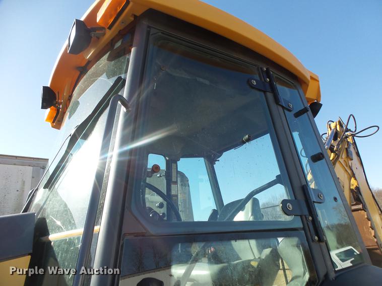 image for item DB7302 2002 John Deere 310 SG backhoe