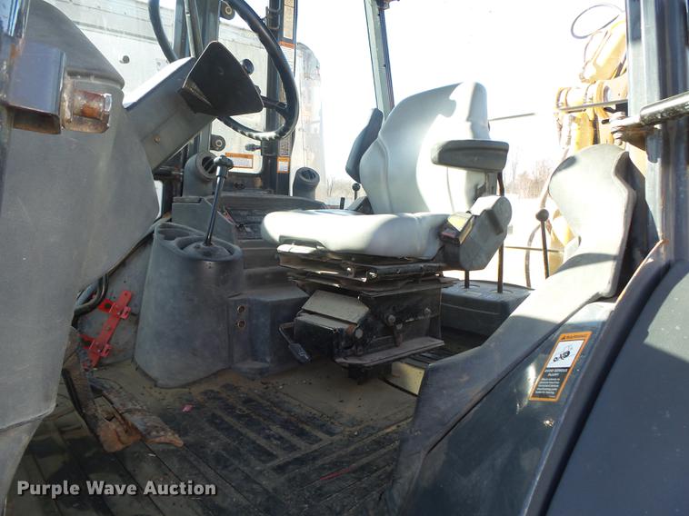 image for item DB7302 2002 John Deere 310 SG backhoe