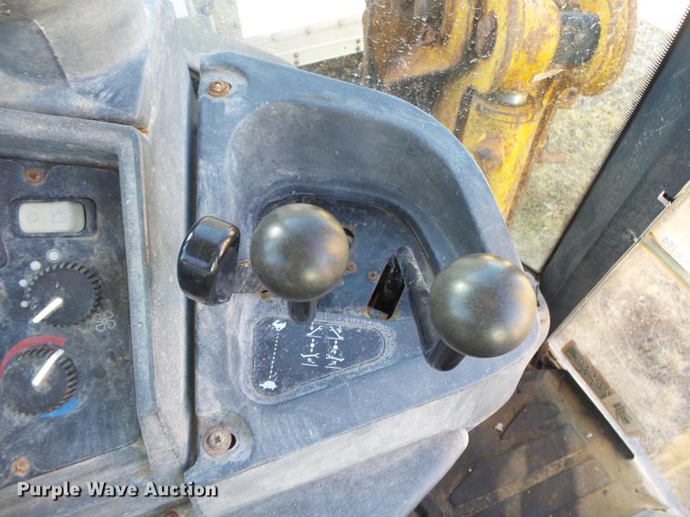 image for item DB7302 2002 John Deere 310 SG backhoe