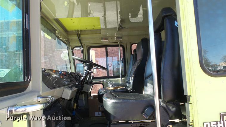 image for item DC0544 1991 Oshkosh T1500 fire truck