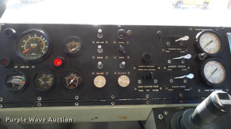 image for item DC0544 1991 Oshkosh T1500 fire truck