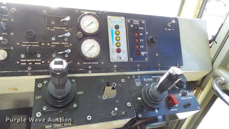 image for item DC0544 1991 Oshkosh T1500 fire truck