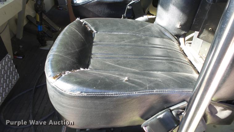 image for item DC0544 1991 Oshkosh T1500 fire truck